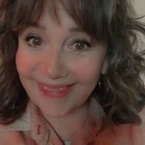 Meet your Posher, Liz